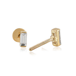 Pendientes Minimalistas de Oro de 14k con Diamantes Baguette de Media Engastura y Cierre de Rosca, Joyería Fina Hecha a Mano al por Mayor - Product Image 3