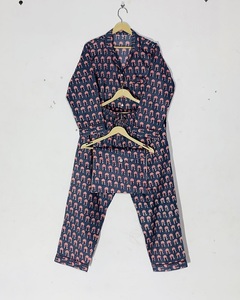 Ensemble de pyjama pour femmes, style ethnique minimaliste, imprimé à la main, prix de gros - Product Image 3