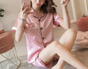 Ensemble pyjama en soie satinée pour femmes, deux pièces, vêtements de nuit, vêtements de détente, pyjama boutonné, ensemble de pyjama deux pièces pour femmes, ensemble de shorts pour la maison - Product Image 3