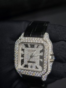 Reloj de Lujo con Incrustaciones de Moissanita, Caja Cuadrada de Acero Inoxidable de 40 mm, Movimiento de Cuarzo, Esfera Romana, Estilo Hip Hop Personalizado con Correa de 20 mm - Product Image 6
