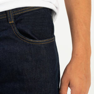 Jean cargo en denim léger pour homme, personnalisé OEM, style urbain, délavé, taille mi-haute, coupe droite ample, multi-poches, tricoté, robuste - Product Image 4