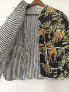 Veste en coton matelassée patchwork : Manteau réversible bohème - Product Image 5