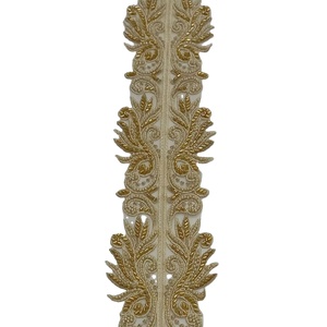 Ribete de encaje bordado con cuentas hecho a mano, ecológico y soluble en agua para diseñadores de bodas, sastres y creaciones de lujo - Product Image 1