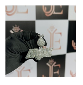 จี้ตัวอักษร MOE คอลเลคชั่นเครื่องประดับชั้นดี จี้มอสซาไนต์ประดับเพชรเต็มตัวอักษร  ทำจากเงินแท้ 925 - Product Image 1