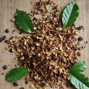 Cáscara de café multiusos para fertilizante, combustible de biomasa de alto poder calorífico, lecho natural para aves y animales. - Product Image 1