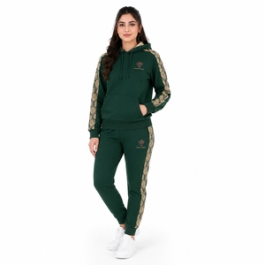 Survêtements imprimés pour femmes, coupe confortable pour l'entraînement, vêtements de sport élégants et personnalisés pour femmes, tenue de sport décontractée. - Product Image 1