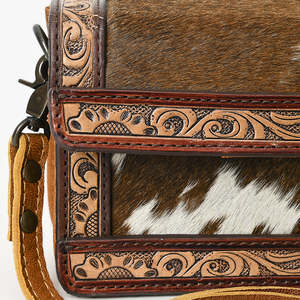 Bolso Bandolera de Cuero Marrón Estilo Western para Mujer, con Grabado Floral en Relieve - Product Image 6