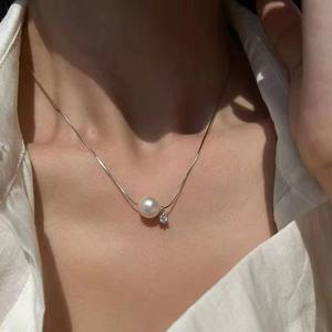 Collar con Colgante de Perlas Naturales de Estilo Francés de Lujo para Mujer Lulutong, 13-14 mm, con Caja de Regalo a Juego - Product Image 4