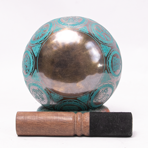 Cuenco Tibetano Antiguo Grabado a Mano y Bañado en Oro |   Cuenco de Meditación de Alta Calidad y Ecológico de Nepal - Product Image 2