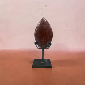Cristal de Jaspe Rojo de 15 cm con Base, Producto de Cristales Feng Shui - Product Image 1