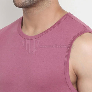 Camiseta sin mangas para hombre, el mejor material, último diseño, hecha en Pakistán. - Product Image 5