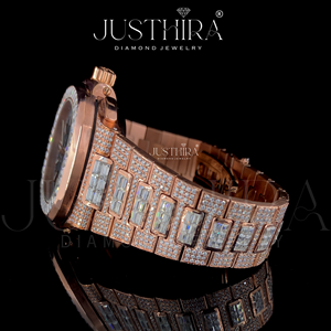 Montre en diamant Moissanite de qualité supérieure, entièrement sertie de pierres, design tendance et luxueux, avec précision, disponible au meilleur prix - Product Image 4