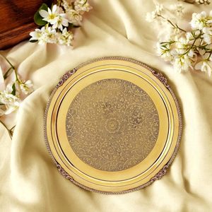 Bandeja Decorativa de Latón Redonda Estilo Vintage con Patrón Ornamentado y Borde en Relieve para Cenas y Fiestas de Boda - Product Image 5