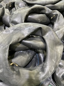 Chambre à air en butyl KUMA pour camions légers et véhicules de construction, garantie 12 mois, longue durée de vie, noire, haute qualité, fabriquée à Hô Chi Minh - Product Image 5