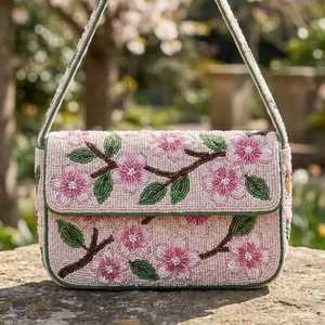 Bolso de Mano Elegante con Perlas para Mujer, con Detalles Artísticos y Diseño Sofisticado para Recepciones de Boda - Product Image 6