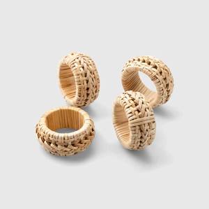 Nouveauté : Anneau de serviette en rotin, parfait pour les tables de style campagnard, avec une texture rustique et un design tissé à la main. - Product Image 5