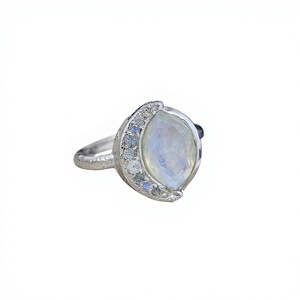 Bague en argent sterling 925 avec pierre de lune arc-en-ciel en forme de croissant pour femme, bijou céleste en cristal naturel - Product Image 1