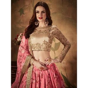 Robe de soirée en organza imprimé numérique Sabyasachi rose ravissant Lehenga Choli avec chemisier - Product Image 5
