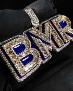 จี้ตัวอักษร BMR เงินแท้ 925 ชุบโรเดียม ประดับเพชรโมอิสซาไนต์ทรงบาแกตต์ ตัดแบบช่อง ฮิปฮอป สไตล์ เครื่องประดับสำหรับทุกเพศ - Product Image 3