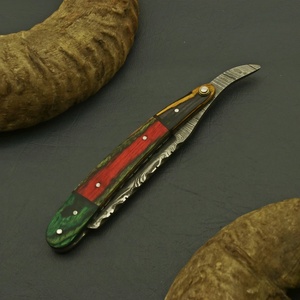 Couteaux de survie Pasha Ente faits à la main en acier Damas, ultra-affûtés, avec manche en bois rouge et vert, étui en cuir, pour la chasse et l'extérieur, à pointe tombante - Product Image 3