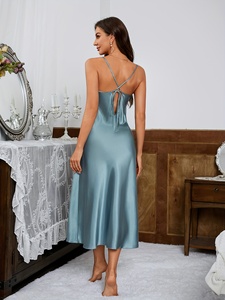 Elegante Camisón de Satén para Mujer, Cuello en V, Sin Mangas, Largo hasta la Rodilla, Color Sólido, Suave, Ecológico, Talla Grande, Térmico, Bordado - Product Image 2