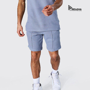 Conjunto de dos piezas de verano para hombre, de punto, de alta calidad y cómodo, de secado rápido, hecho a medida, con camiseta y pantalones cortos. - Product Image 6