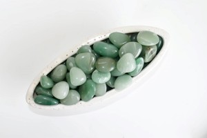 Wholesale Green Aventurine Tumbled Stones Crystal Stone <b>Top</b> Selling For Home Decor Best Design Drawing Room Decor - Product Image 4