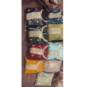 Traje Salwar Kameez de 3 Piezas para Mujer en Chifón Bordado Premium con Camisa Larga Bordada, Pantalón y Dupatta de Chifón - Product Image 2