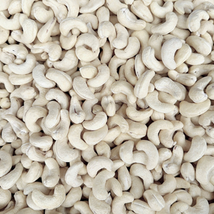 Nueces de Anacardo Crudas al por Mayor de Alta Calidad W320, Exportadores de Vietnam a Asia, UE y Medio Oriente - Product Image 1