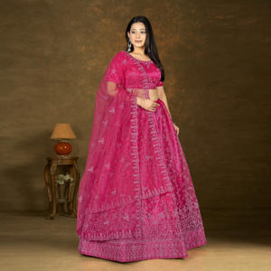 Lehenga Choli de red con bordado Zari de hilo pesado, diseño acampanado, borde bordado, Dupatta de red a juego, para bodas, graduaciones y fiestas. - Product Image 1