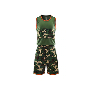 Ensemble de maillots de basket-ball unisexe sans manches à col en V, imprimé camouflage vert, nom d'équipe personnalisé, écologique, séchage rapide, 100% polyester - Product Image 4
