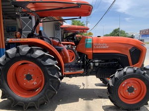Tractor de Ruedas 4x4 L5228 de 52HP para Tailandia, Potente, de Alto Rendimiento y Eficiente en Consumo de Combustible, Listo para Venta - Product Image 2