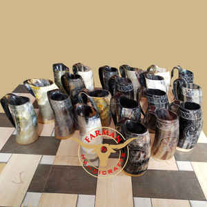Ensemble de mugs à boire en corne de bœuf Viking, sculptés à la main, sans danger pour les aliments et étanches, avec verre à shot et ouvre-bouteille à prix avantageux - Product Image 3