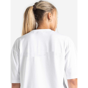 เสื้อยืดโอเวอร์ไซส์ผู้หญิงสีขาว ผ้าฝ้ายออร์แกนิค 100% แขนสั้น ระบายอากาศได้ดี เนื้อผ้านุ่ม คอกลม เหมาะสำหรับโยคะและออกกำลังกาย - Product Image 5