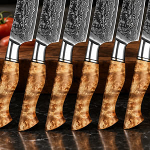Ensemble de couteaux à steak de chef faits à la main en acier damas carbone avec manches en bois de frêne et étui en cuir - Product Image 2