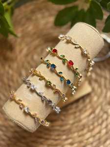 กำไลข้อมือดอกไม้ประดิษฐ์สวยหรูสำหรับผู้หญิง ชุบทอง กำไลแบบสวมใส่ได้ทุกวัน เครื่องประดับแฟชั่น - Product Image 3