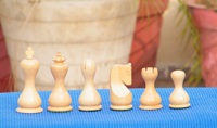 Jeu d'échecs en bois fait main, finition naturelle, pour jouer en extérieur et en intérieur, unisexe