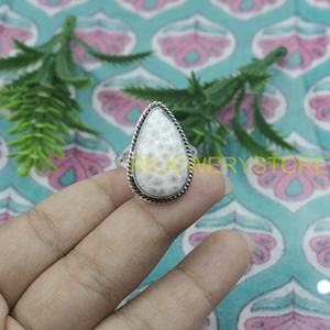 Bague en argent avec larimar rose, faite à la main, pierre précieuse naturelle, bague statement, forme ovale large, bijoux bohèmes, cadeau pour femme, cadeau de Noël pour elle - Product Image 6