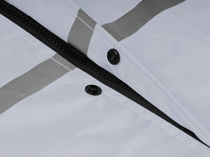 เสื้อกันฝนกันน้ำสำหรับผู้หญิงแบบขายส่ง สกรีนโลโก้ได้ตามต้องการ ระบายอากาศได้ดี น้ำหนักเบา เหมาะสำหรับการเดินทาง ท่องเที่ยว แฟชั่นกลางแจ้ง และชุดทำงาน - Product Image 2