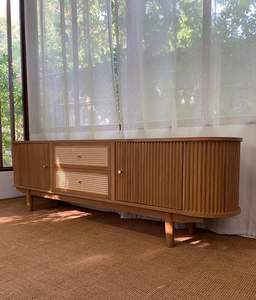 Aparador contemporáneo de madera de teca con amplio cajón y almacenamiento en gabinete - Product Image 1