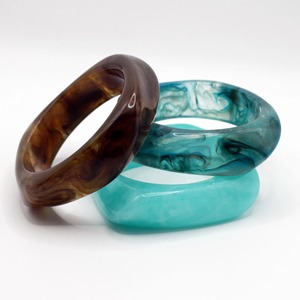 Bracelets en résine de style urbain, design moderne, faits à la main, prix d'usine en gros - Product Image 3