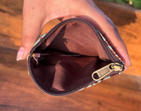 Nouveau design de porte-monnaie en cuir sculpté pochette élégante pochette portefeuille pochette en cuir de style occidental multi-usages porte-monnaie en Offre Spéciale