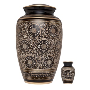 ทองคําดําทองเหลืองเผาศพ Urn & ของที่ระลึกมือแกะสลักคลาสสิกออกแบบอุปกรณ์ศพอนุสรณ์เถ้าความทรงจํา Urns สําหรับเถ้า - Product Image 4