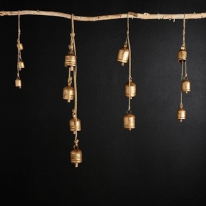 Elegantes campanas metálicas de Navidad que brindan una apariencia decorativa lujosa. - Product Image 2