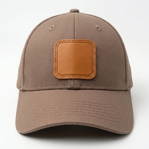 Gorra de Béisbol Personalizada de 6 Paneles de Sarga de Algodón con Parche de Cuero, Visera Curva y Correa Ajustable con Hebilla, Marca Privada OEM - Product Image 1