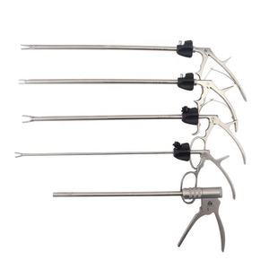 Porte-aiguille laparoscopique, instrument chirurgical manuel certifié CE Classe II, pour utilisation en chirurgie d'arthroscopie - Product Image 1