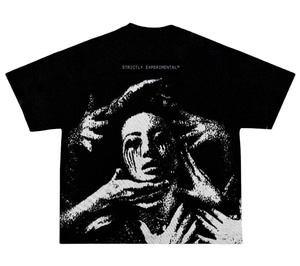 เสื้อกล้ามคอกลมแขนสั้นสไตล์โกธิคสำหรับผู้ชาย พิมพ์ลายตัวอักษรดิจิทัล ผ้าคอตตอนเจอร์ซีย์เนื้อนุ่ม ระบายอากาศได้ดี ดีไซน์โลโก้ด้านหน้า น้ำหนัก 220 กรัม - Product Image 1