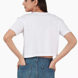 บริการ OEM เสื้อยืดผู้หญิงแบบเรียบง่าย คอปกคลาสสิก ดีไซน์มินิมอล สวมใส่สบาย พร้อมบริการออกแบบโลโก้ ขายส่ง - Product Image 5