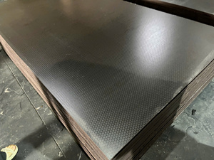 Contreplaqué antidérapant filmé du Vietnam 18 mm, âme en eucalyptus massif, colle WBP pour sols extérieurs de scènes et remorques - Product Image 5