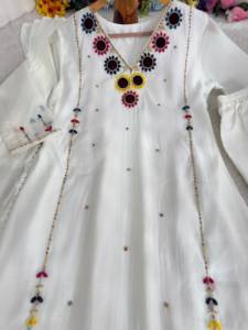 <b>White</b> Embroidered Long Sleeve Ethnic Cotton Kurta Set with Flared Hem V Neck <b>Sheer</b> Dupatta for Muslim Women Party Wear - Product Image 5